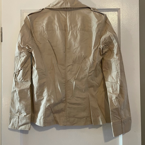 Loft Jacket - Picture 3 of 3